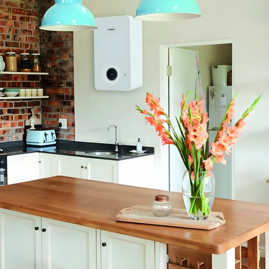 Caldaia a condensazione murale Bosch "Condens 2300W" combinata e compatta